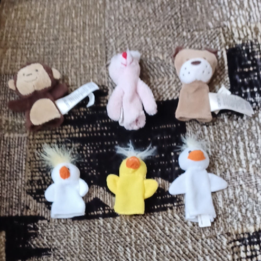 4/$30 Animal Finger Puppets - Set Of 6